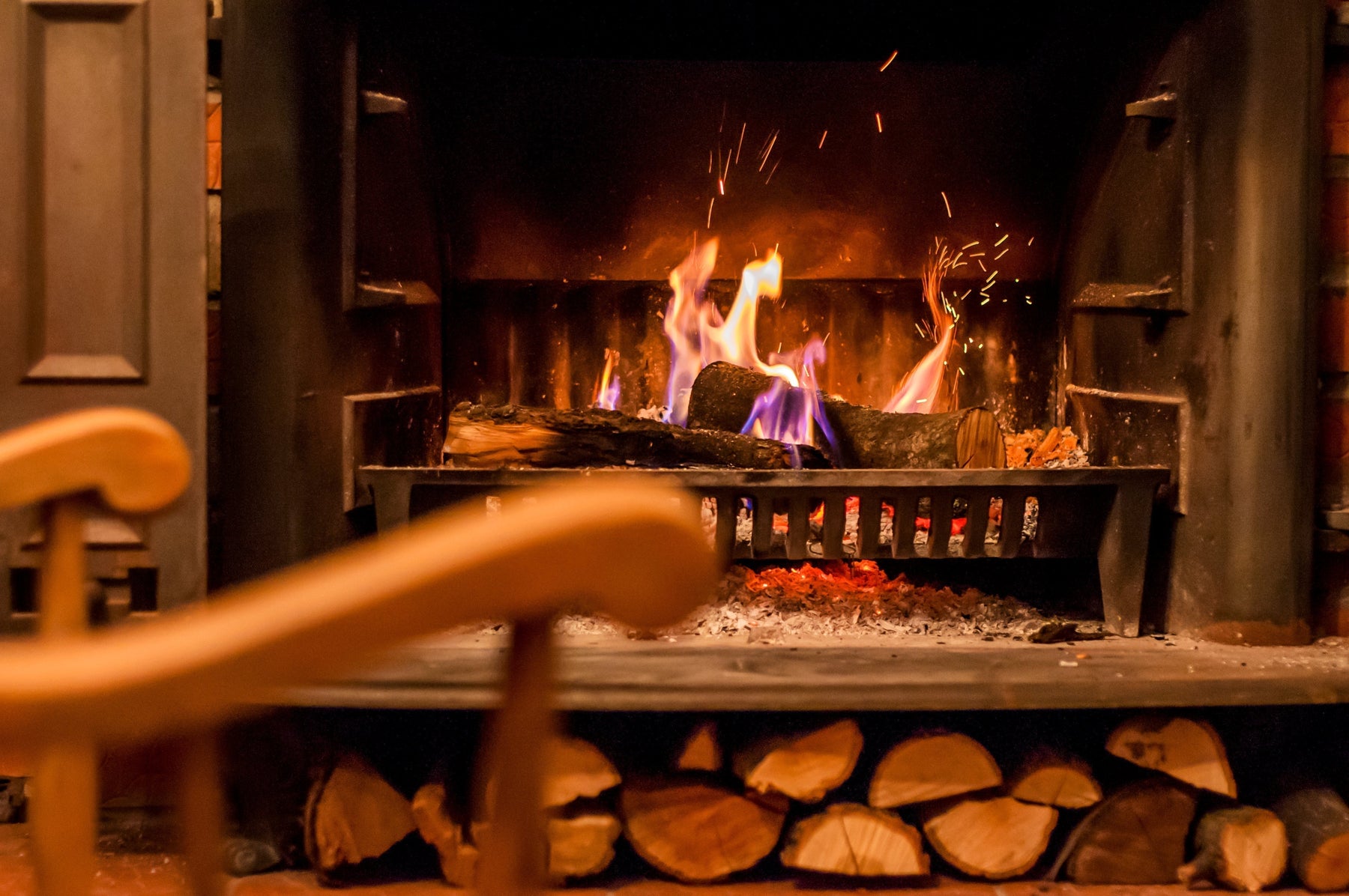 How Hot Does a Wood Burning Stove Get?
