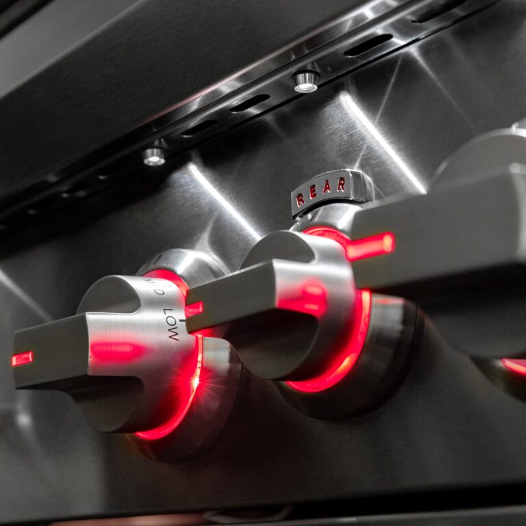Summerset TRL PRO 32-inch Built-In Grill, 3 Cast Stainless Burners, 69,000 BTU, Infrared Rear Burner, LED Knobs, Halogen Lights, #304 Stainless Steel, Flame Thrower Ignition, Double-Lined Hood,  TRLPRO32