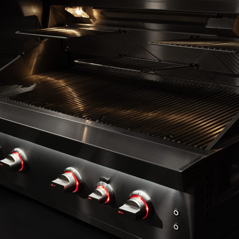 Summerset Quest 36-Inch Built-In Grill – 82,000 BTU with 3 Cast Stainless Burners & Rear Infrared Burner, 304 Stainless Steel, LED Knobs, Interior Halogen Lights, 9mm Grates, Spring-Assisted Hood