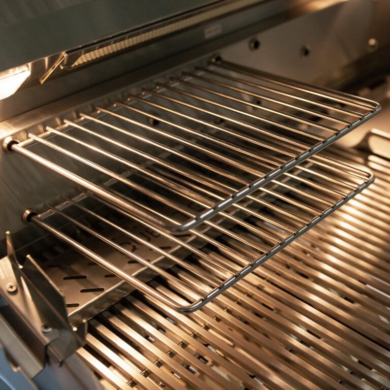 Summerset Quest 36-Inch Built-In Grill – 82,000 BTU with 3 Cast Stainless Burners & Rear Infrared Burner, 304 Stainless Steel, LED Knobs, Interior Halogen Lights, 9mm Grates, Spring-Assisted Hood