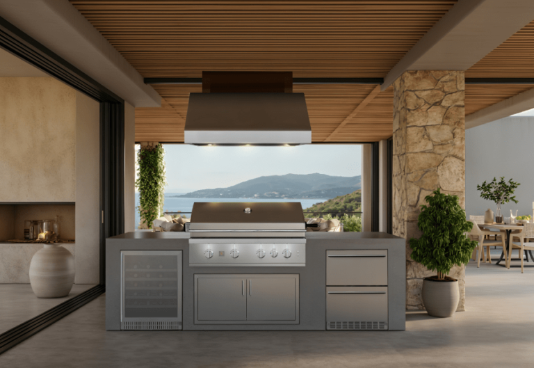 Summerset Sizzler Pro 32" Built-In Natural Gas Grill – 4-Burner, 75,000 BTU, Infrared Rear Burner, LED Knobs, Halogen Interior Lights, #304 Stainless Steel, Flame Thrower Ignition, Heavy-Duty 8mm Grates